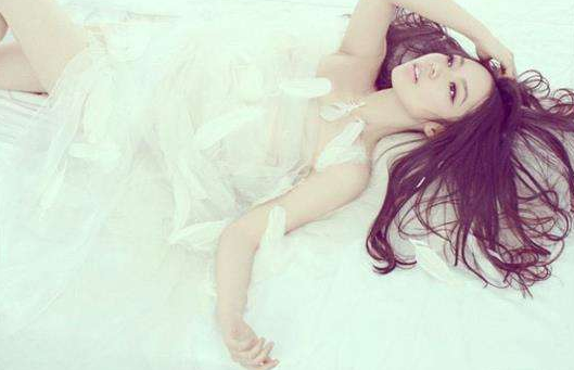 宝贝过来坐上来自己动 宝贝自己把它放进去