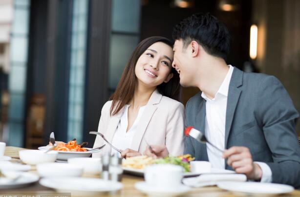 女性朋友们的4个行为 最易让男人想入非非