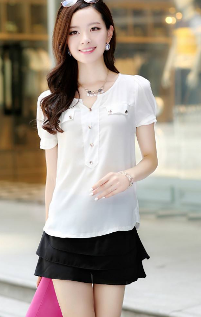 他粗喘着气,看着身下的可人儿,爱得要命