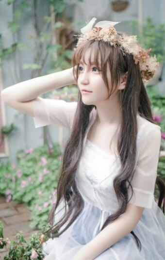  在她体内腰横冲直撞 花心猛撞