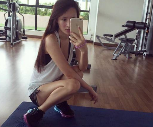 小宝贝乖一点 把腿岔开你下面都湿透了