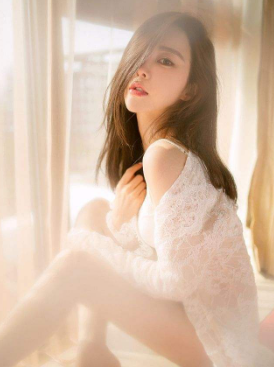 今天我去女同学的的床上 按摩棒塞着不准拿出来