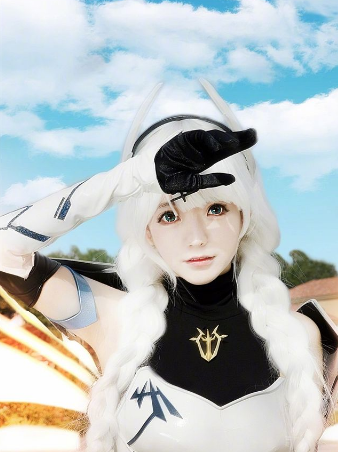 在办公室里和同事一下午做了四次