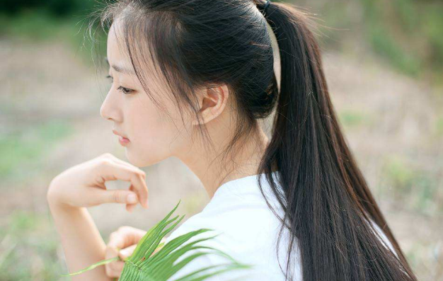 他的粗长还在她体内横冲直撞 宝贝,乖,握紧它动一动