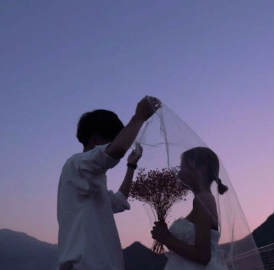 她的热情迎合让他的冲撞加快 唔宝贝越来越紧