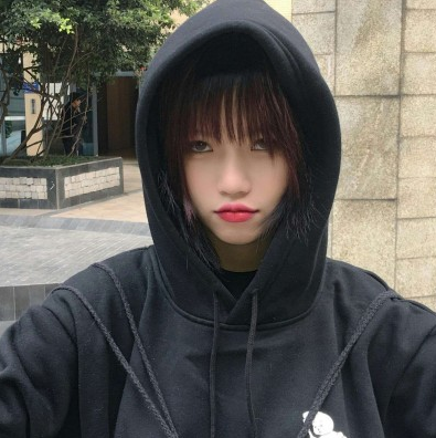 和老师在教室办公室 昨晚我把她睡了