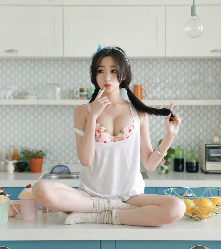 宝贝儿趴下我们换姿势 唔 换个姿势