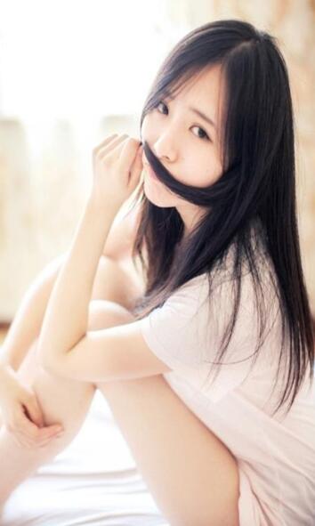 上围挺拔 迷人的小腰窝 如同出水芙蓉娇艳欲滴 好紧好湿硬的不行