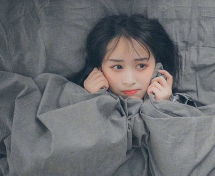 热情迎合让他的冲撞加快 她的紧致让他发疯