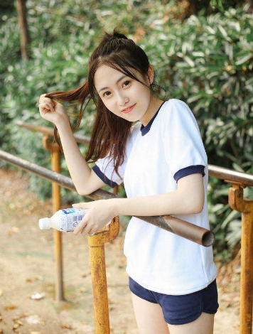 老公总是故意往上一挺问我舒服吗宝贝