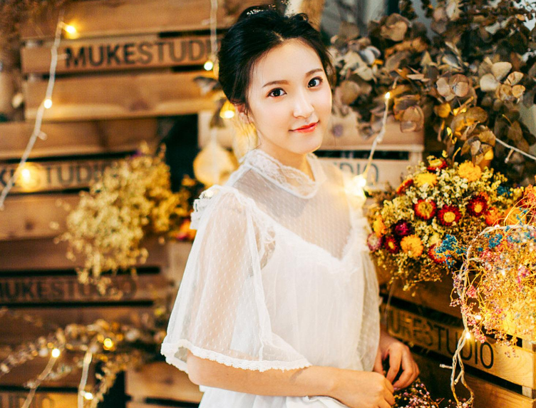 两对小情侣玩交换女友的游戏 现在的年轻人啊