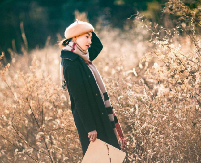 丫头不疼 我就进去一下 宝贝射出来乖射给我看