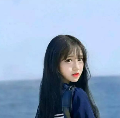 往上一挺舒服吗宝贝一边说 快,舒服吗