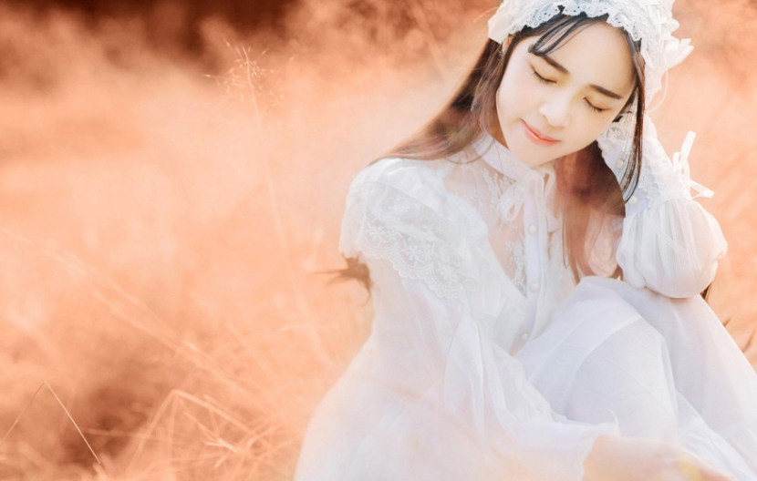 宝贝 过来舔一舔那个地方 给我吃下去