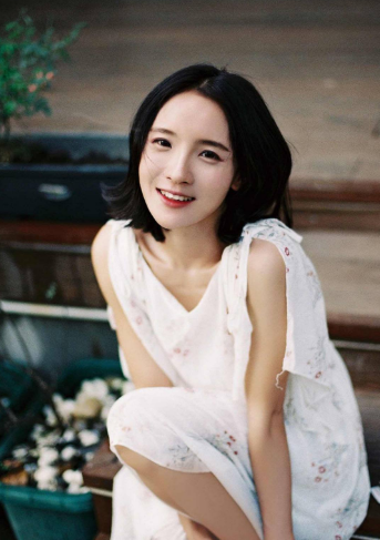 极品美女老师晚上单独给我补课 老师喂我乳我脱她胸罩