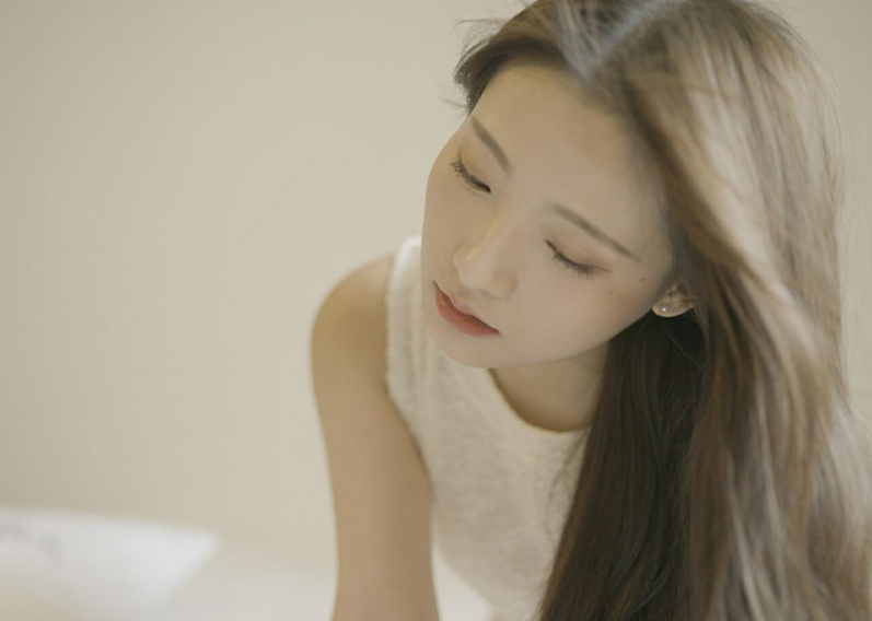 腰一沉挺身贯穿了她软肉 太粗太硬不行快退出去b..