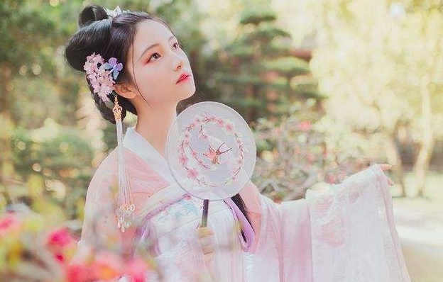 宝贝慢慢来 你坐我上面自己动好不好宝贝