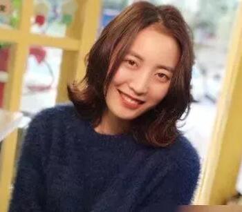 2019年最流行的的9款女生韩式wob头发型