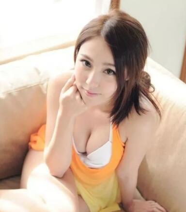 偷看大胸校花洗澡 竟然发现...校花啊哦好猛好力啊哦