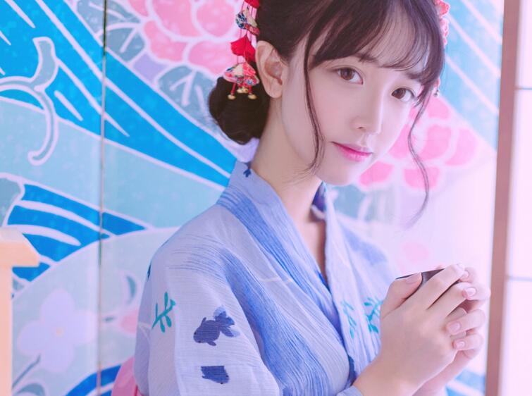 情侣头像关于滚床单情侣接吻的图片 湿吻图片