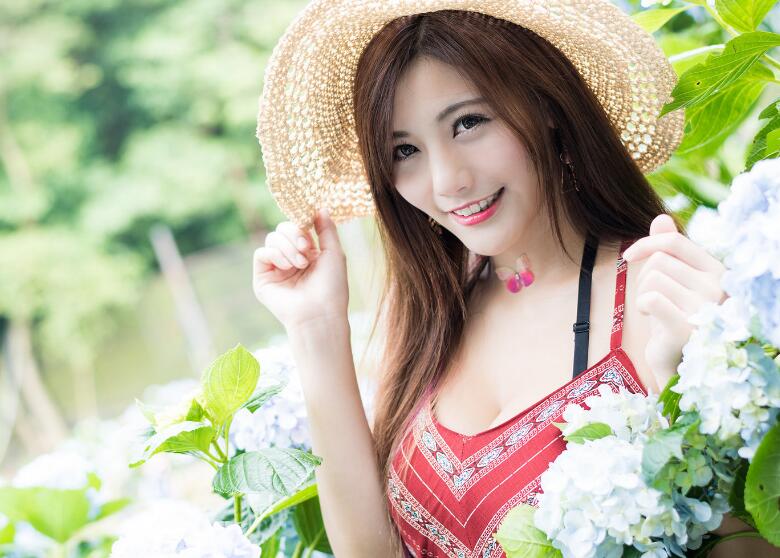 做爱的时候 老公从后面进入的,进入的很深