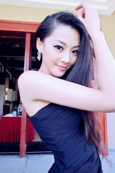 男生硬的时候很难受么?宝贝把它掏出来憋不住了