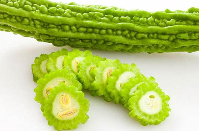 天然的食物 不会对肌肤造成任何损害的 7种自制补水面膜