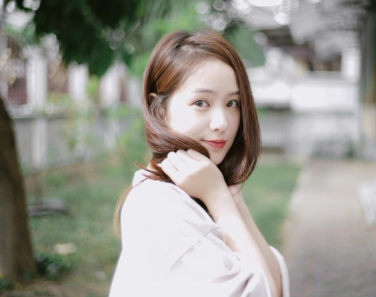 扣着她的腰凶猛的撞入  宝贝最大号按摩棒塞住了