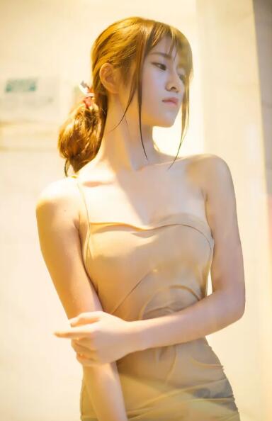 两根硕大挺进她的身体|顿时一个颤粟，感觉从未有过的美妙