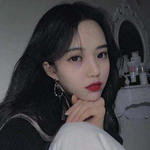 扣住她的腰撞得越发凶猛 啊快停下好痛别撞了