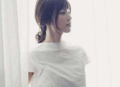 婚前婚后的女人果然都不一样 喜欢两根硕大挺进她的身体