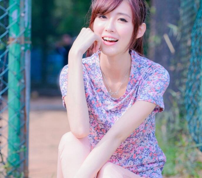 同桌手在我的裤子里 我都哭了他还在用力