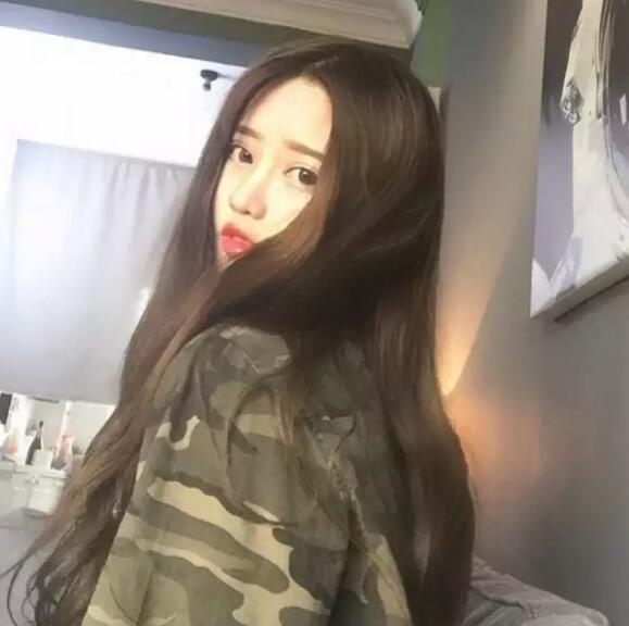 女生私处几指算松 他的舌头添着我的阴处 太舒服了