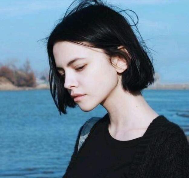 总裁缓慢而有力的抵入自己坐下去用手帮我好涨总裁