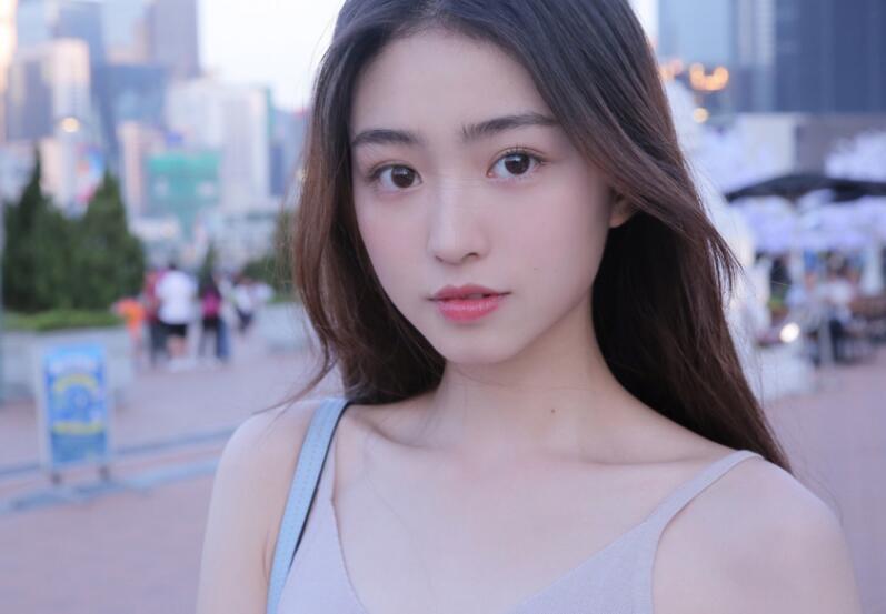 都说村里给人看病的刘大爷 丫头不疼我就进去一下