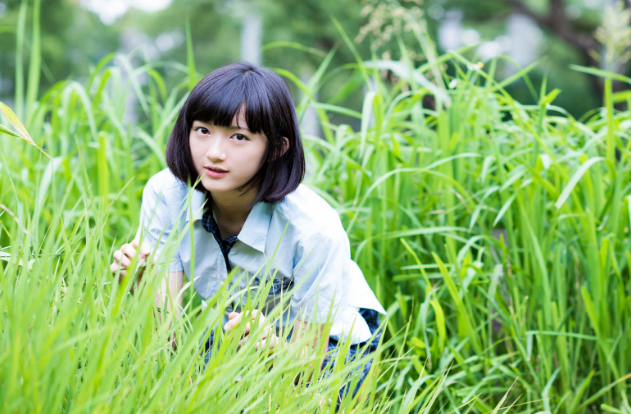 拉扯布料摩擦花缝流水  啊cao死你个浪货    