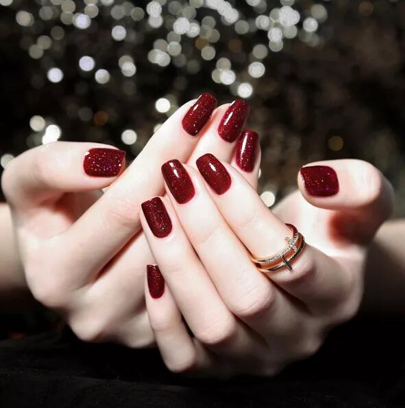 手部保养的小偏方 让手部肌肤变得丰盈柔软