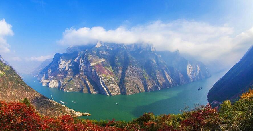 一衣带水的水指什么河？成语一衣带水中的水是什么