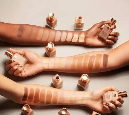 雅诗兰黛粉底液色号怎么选？黄皮肤适合的色号