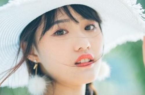 宝贝请乖乖张开腿  扣着她的腰凶猛的占有