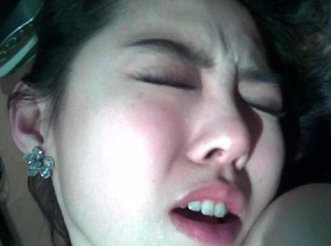 求求你不要弄了你那太大了|柳如烟嘤咛一声，两手死死扶着墙壁