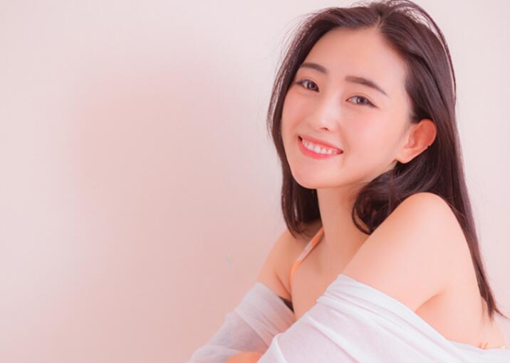 男按摩师给女性做私密按摩 上门服务宝贝乖一点