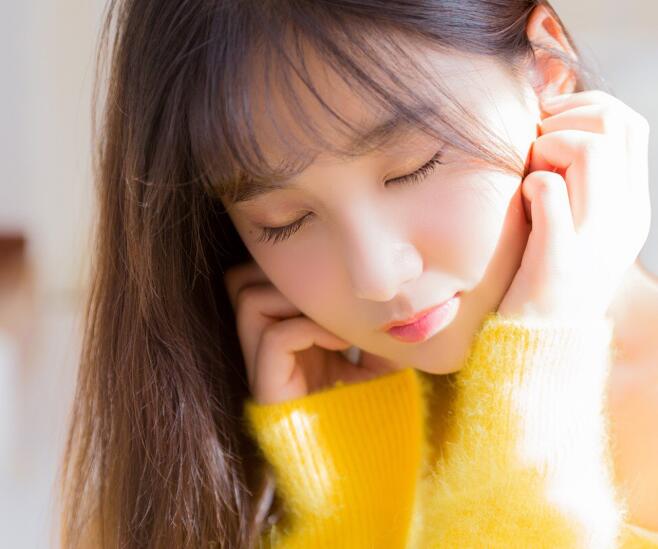 丫头不疼我就进去一下 我喜欢女人叫大声点