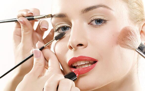 单眼皮也有不错的妆容画法 教你单眼皮眼部化妆技巧