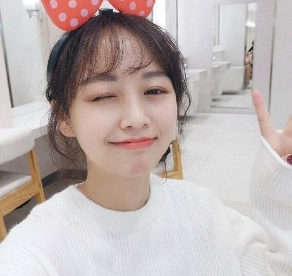 扑面而来的男子气息和一种说不出的酥麻感让孙妍的娇躯来回扭动...