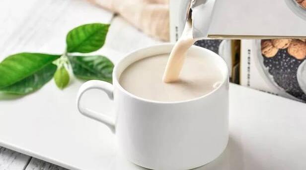 过期牛奶如何处理？过期牛奶的四大用途