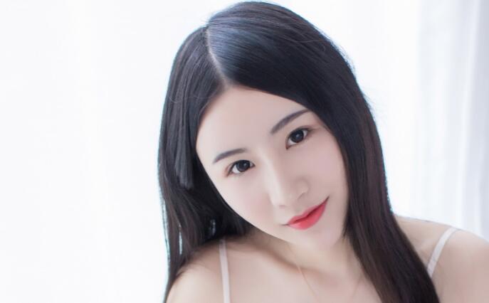 我和漂亮的岳母的那些事儿 刚进去 岳母就开始受不了