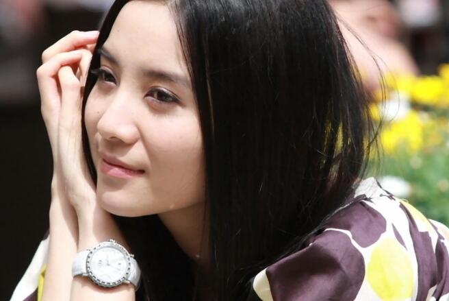 色尼姑真是个不害臊的姑娘 和搜子居同的日子