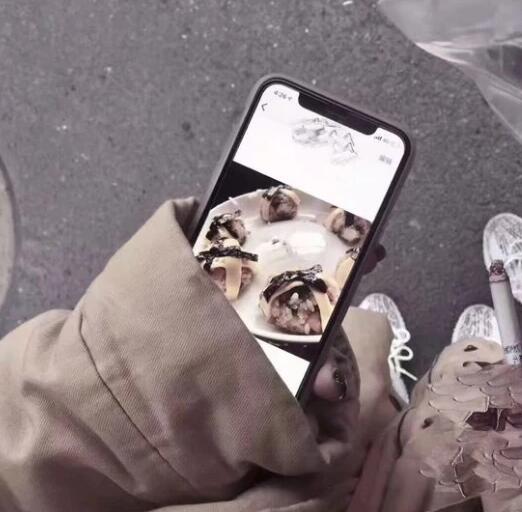 抖音网易云热评 希望我们每一个人都能够活出自己想要的样子