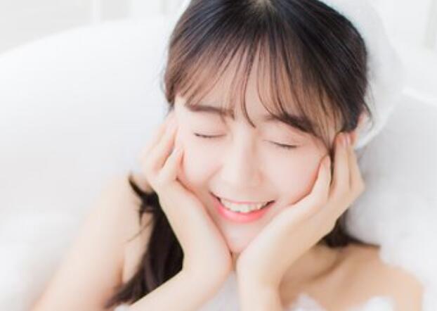 新婚夜菊眼乖乖撅高扇肿 宝贝乖乖让我疼